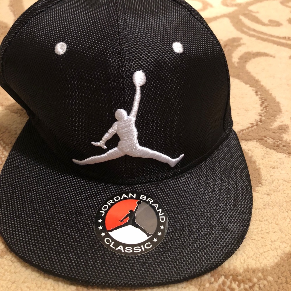 JORDAN HAT